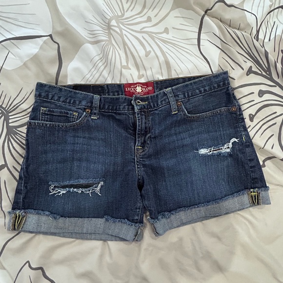 💥PRICE⬇️ 
LUCKY BRAND • Jean Shorts w/Rips • sz 8/29 - Picture 2 of 13